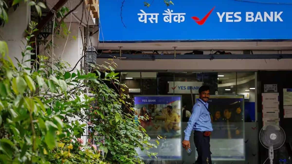 Bank Holiday: कल मंगलवार को मिलाद ए शरीफ पर कहां-कहां बंद हैं बैंक, जानिए RBI ने क्यों दी है 25 अगस्त को छुट्टी Bank Holiday: कल मंगलवार को मिलाद ए शरीफ पर कहां-कहां बंद हैं बैंक, जानिए RBI ने क्यों दी है 25 अगस्त को छुट्टी