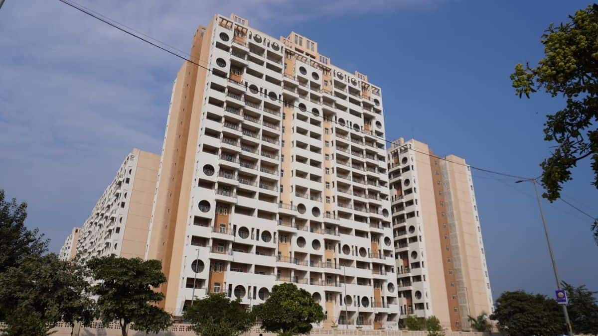 DDA की नई योजना के पहले ही दिन बिके 50% फ्लैट्स, 1 BHK पूरी तरह हाउसफुल! 25% की भारी छूट से ऐसे खरीदें 2 और 3 BHK DDA की नई योजना के पहले ही दिन बिके 50% फ्लैट्स, 1 BHK पूरी तरह हाउसफुल! 25% की भारी छूट से ऐसे खरीदें 2 और 3 BHK