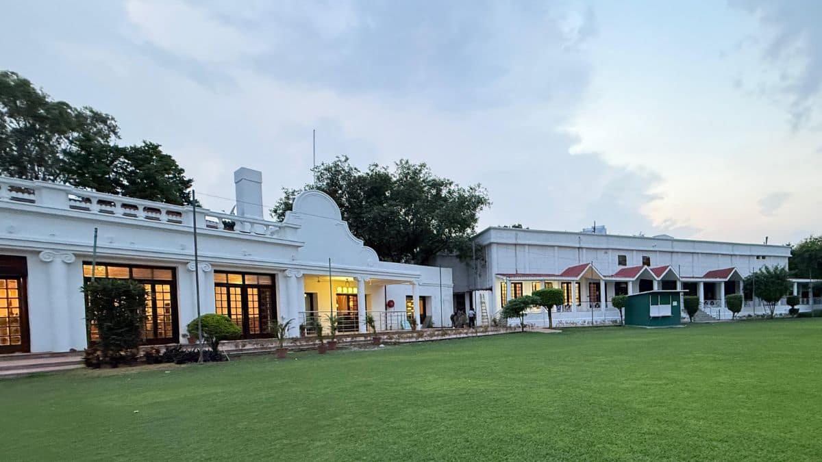 ऐतिहासिक रोशनआरा क्लब की लाइफटाइम मेंबरशिप खोलने जा रहा DDA, जानिए कितनी है इसकी फीस और कौन-कैसे कर सकता है अप्लाई ऐतिहासिक रोशनआरा क्लब की लाइफटाइम मेंबरशिप खोलने जा रहा DDA, जानिए कितनी है इसकी फीस और कौन-कैसे कर सकता है अप्लाई