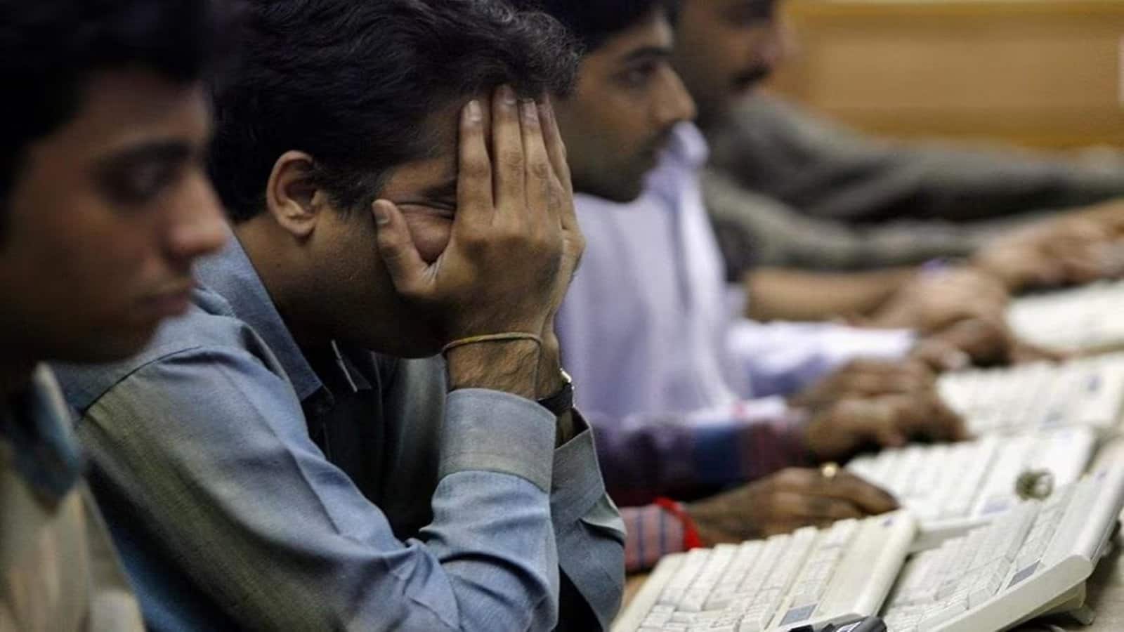 Stock Market Fall: सेंसेक्स 455 अंक गिरकर बंद, निफ्टी आया 24570 पर; निवेशकों के ₹1.60 लाख करोड़ साफ Stock Market Fall: सेंसेक्स 455 अंक गिरकर बंद, निफ्टी आया 24570 पर; निवेशकों के ₹1.60 लाख करोड़ साफ
