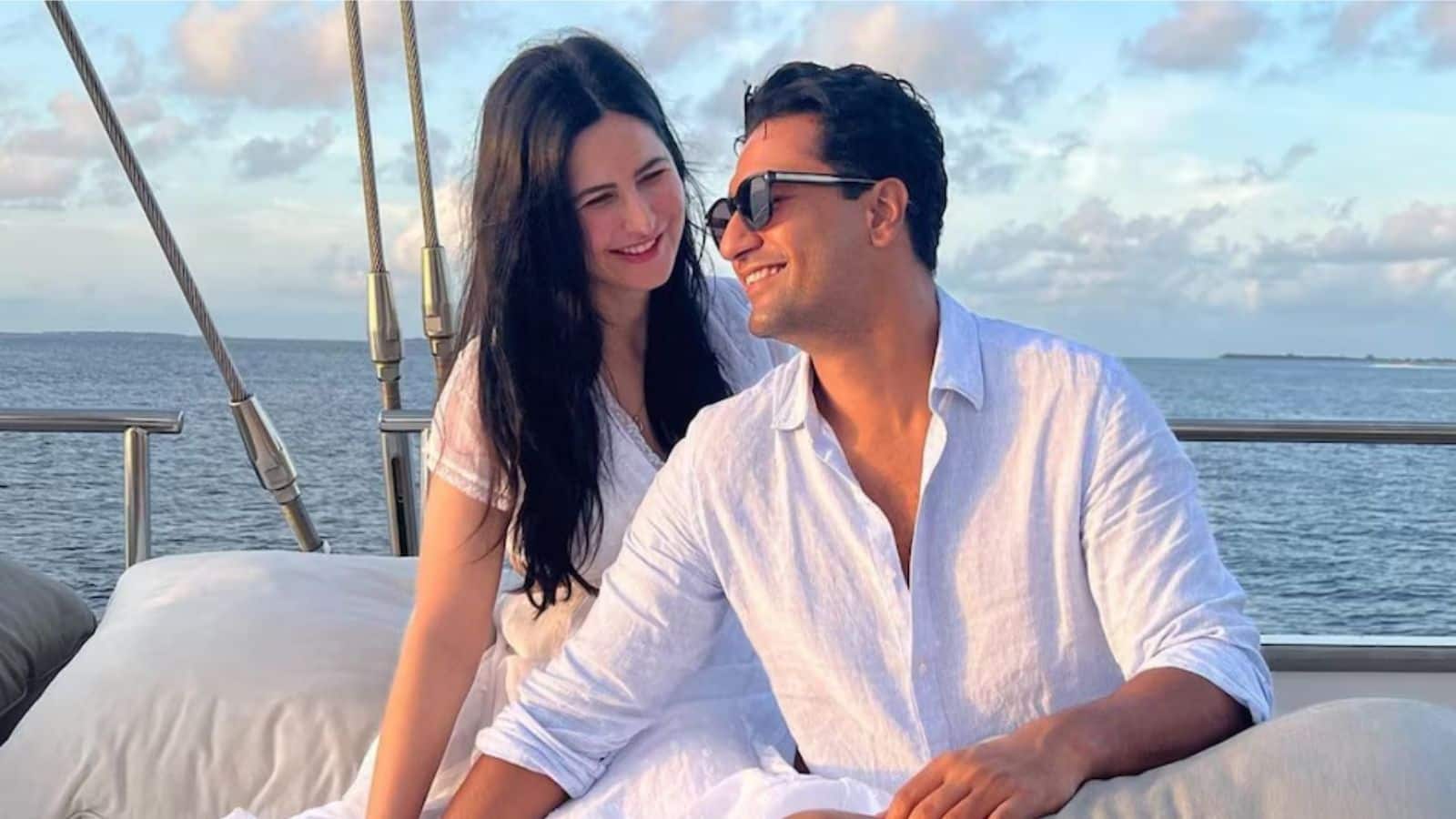 कैटरीना संग रिश्ते पर विक्की कौशल की सोच, खुशहाल शादी के लिए बताए 3 जरूरी मंत्र कैटरीना संग रिश्ते पर विक्की कौशल की सोच, खुशहाल शादी के लिए बताए 3 जरूरी मंत्र