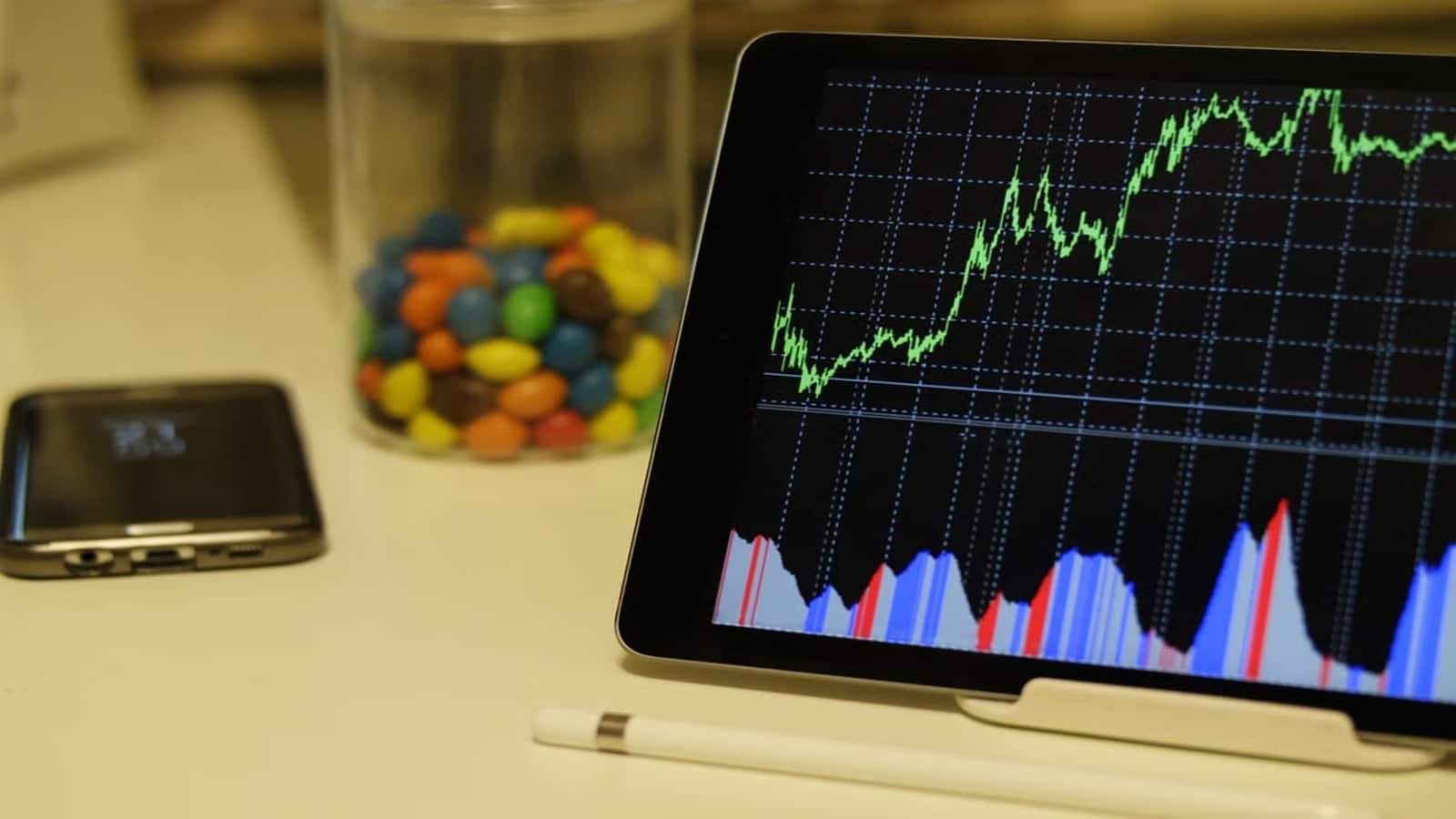 Stocks to Watch: Dhoot और Molbio की लिस्टिंग्स; PB Fintech, Dr Reddy’s, Indigo Paints समेत ये स्टॉक्स भी फोकस में Stocks to Watch: Dhoot और Molbio की लिस्टिंग्स; PB Fintech, Dr Reddy’s, Indigo Paints समेत ये स्टॉक्स भी फोकस में