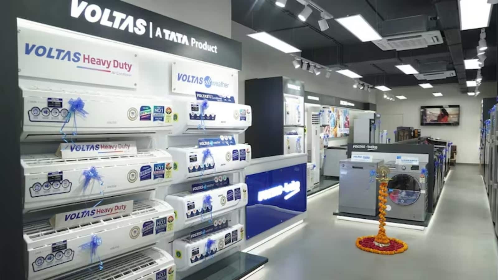 Voltas Q1 Results: प्रॉफिट 53% बढ़कर ₹214 करोड़, Atomberg के साथ ज्वाइंट वेंचर बनाएगी Voltas Q1 Results: प्रॉफिट 53% बढ़कर ₹214 करोड़, Atomberg के साथ ज्वाइंट वेंचर बनाएगी