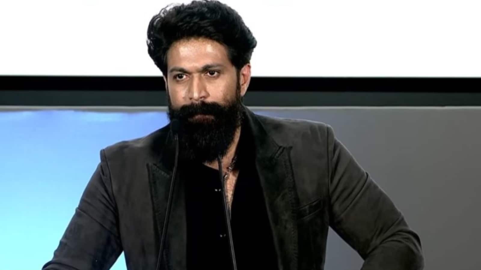 Yash: 'फ्री में तो नहीं करूंगा...', 'टॉक्सिक' गाने 'तबाही' की कंडोम एड से तुलना करने वाले ट्रोलर्स पर यश का पलटवार Yash: 'फ्री में तो नहीं करूंगा...', 'टॉक्सिक' गाने 'तबाही' की कंडोम एड से तुलना करने वाले ट्रोलर्स पर यश का पलटवार