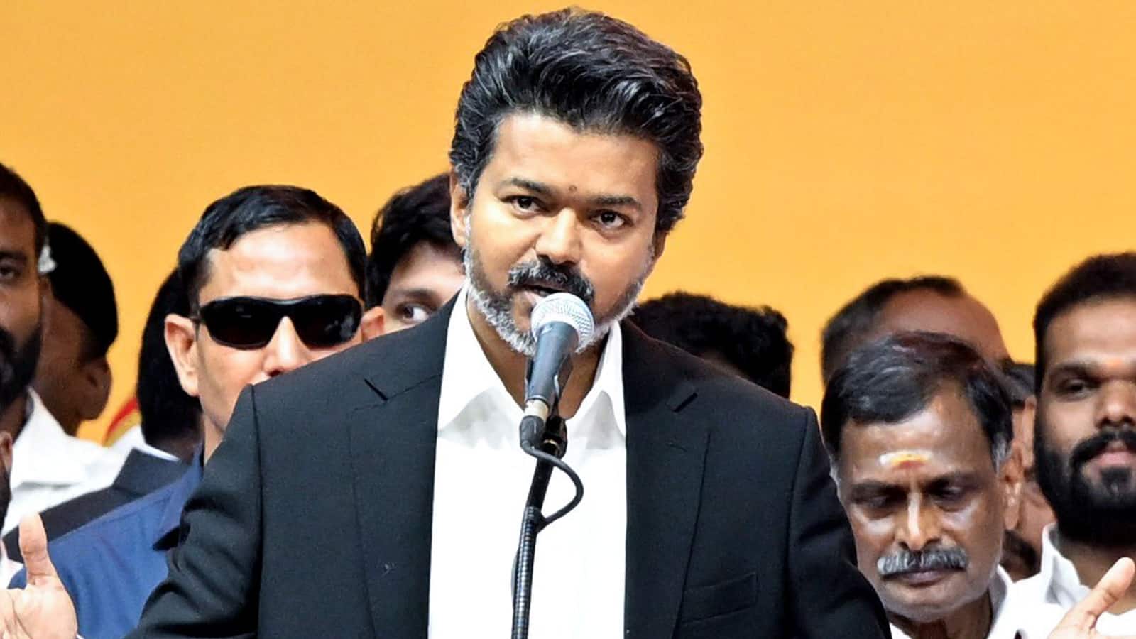 Tamil Nadu Budget 2026: सीएम विजय का Gen Z बजट! युवाओं के लिए AI, फ्री लैपटॉप और रोजगार का बड़ा पैकेज Tamil Nadu Budget 2026: सीएम विजय का Gen Z बजट! युवाओं के लिए AI, फ्री लैपटॉप और रोजगार का बड़ा पैकेज