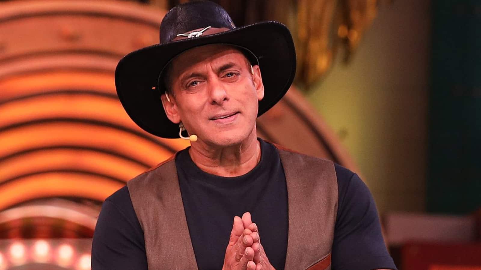 BB 20 Final List: मैरीकॉम, आम्रपाली से लेकर पंचायत के 'दामाद जी' तक... जानें इस बार बिग बॉस के घर का कौन-कौन बढ़ाएगा पारा BB 20 Final List: मैरीकॉम, आम्रपाली से लेकर पंचायत के 'दामाद जी' तक... जानें इस बार बिग बॉस के घर का कौन-कौन बढ़ाएगा पारा