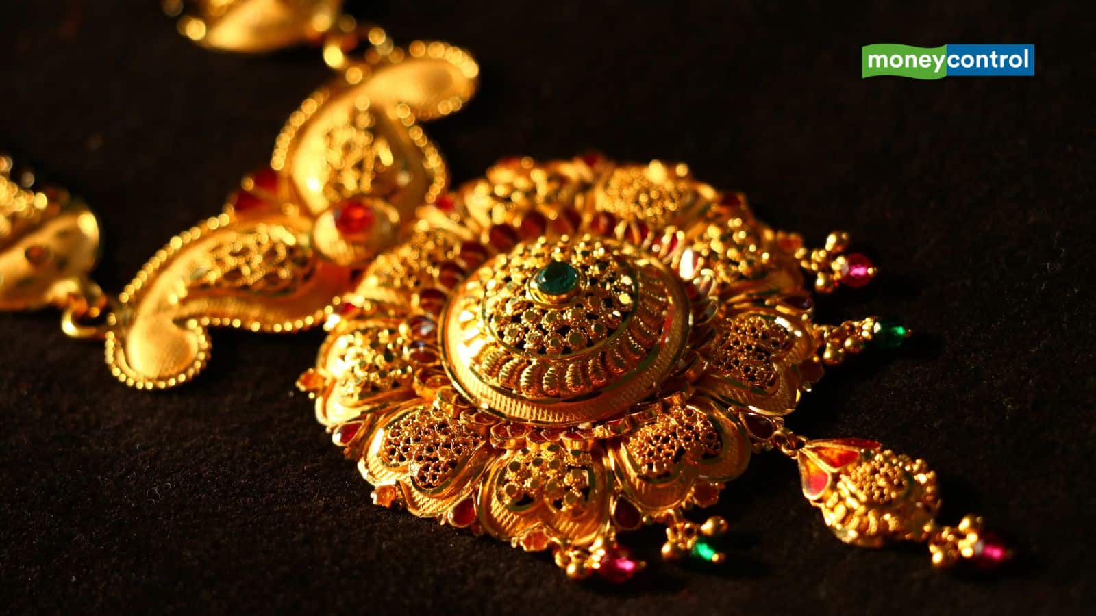 Shankesh Jewellers Q1 Results: लिस्टिंग के बाद पहला रिजल्ट! ज्वेलरी कंपनी का मुनाफा डबल, रेवेन्यू 55% बढ़ा Shankesh Jewellers Q1 Results: लिस्टिंग के बाद पहला रिजल्ट! ज्वेलरी कंपनी का मुनाफा डबल, रेवेन्यू 55% बढ़ा