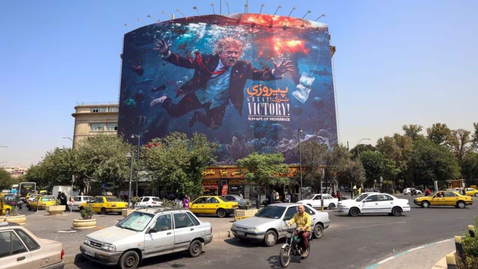 ईरान में शादी वाले घर पर अमेरिकी मिसाइल का कहर! बच्चे समेत 5 की मौत; तेहरान का जॉर्डन, कुवैत और बहरीन में US ठिकानों पर जवाबी हमला ईरान में शादी वाले घर पर अमेरिकी मिसाइल का कहर! बच्चे समेत 5 की मौत; तेहरान का जॉर्डन, कुवैत और बहरीन में US ठिकानों पर जवाबी हमला