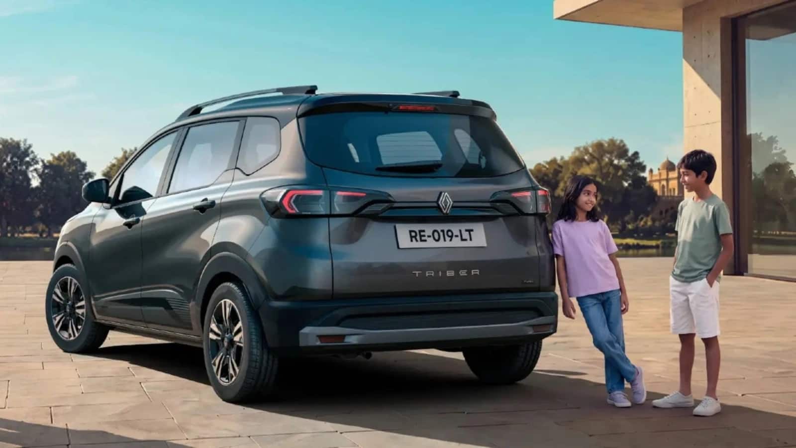 7.84 लाख में आई Renault की नई 7-सीटर कार, Turbo इंजन के साथ मिलेंगे ये दमदार फीचर्स 7.84 लाख में आई Renault की नई 7-सीटर कार, Turbo इंजन के साथ मिलेंगे ये दमदार फीचर्स