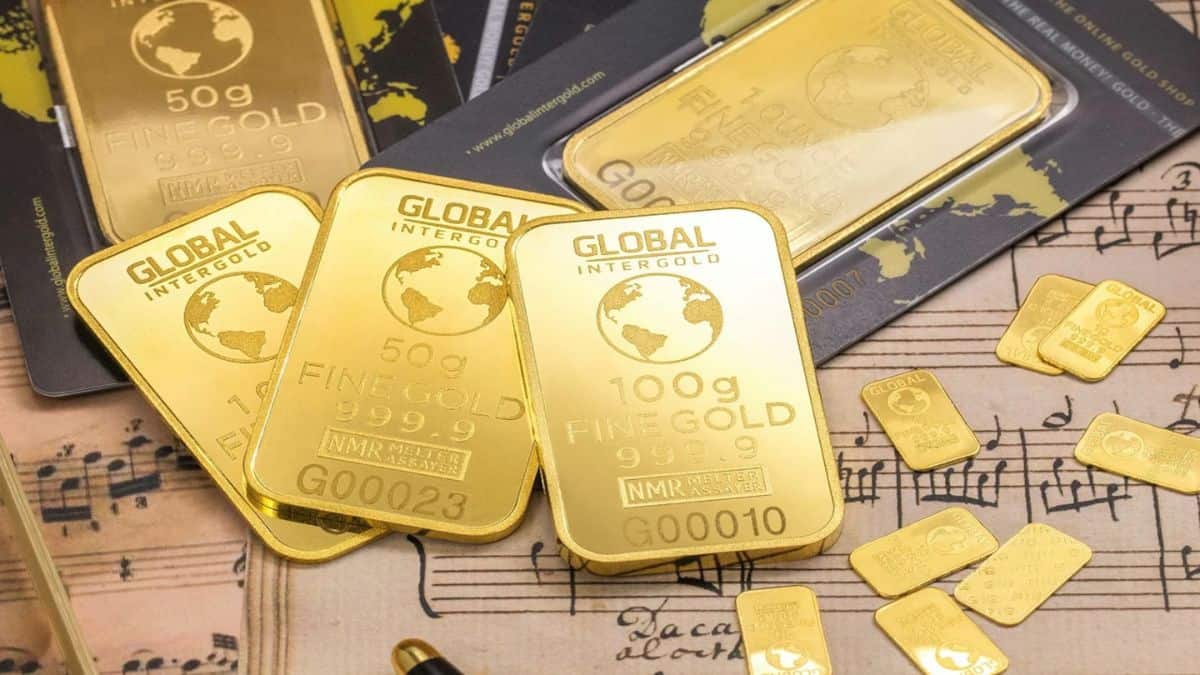 Gold Return: सरकारी गोल्ड स्कीम ने निवेशकों को किया मालामाल, ₹1 लाख का निवेश बना ₹3.33 लाख! Gold Return: सरकारी गोल्ड स्कीम ने निवेशकों को किया मालामाल, ₹1 लाख का निवेश बना ₹3.33 लाख!