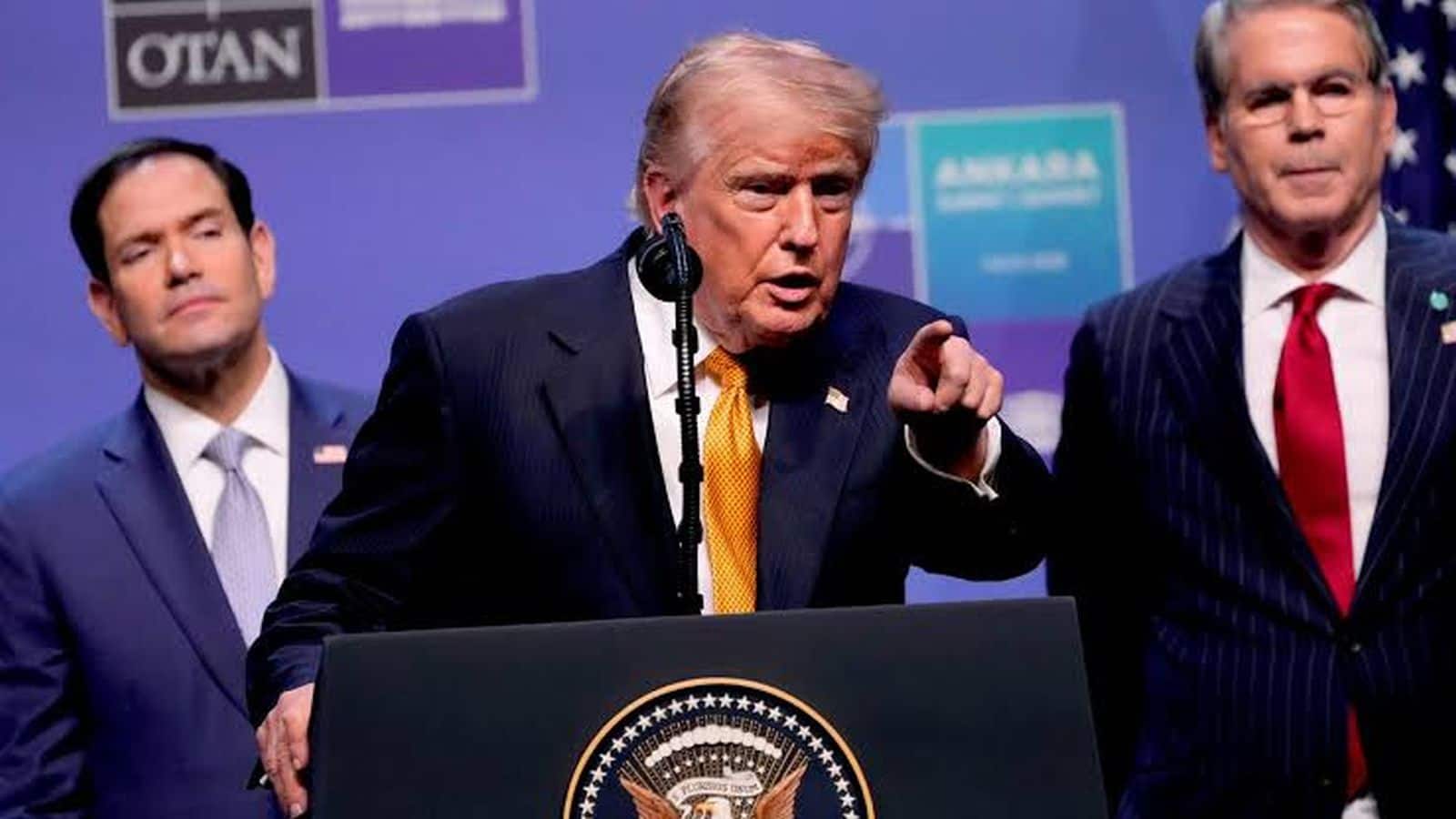 Trump Vs CNN: ट्रंप को बड़ा झटका! सीएनएन समेत 3 अमेरिकी मीडिया संस्थानों पर 'व्हाइट हाउस' बैन हटाने का आदेश, कोर्ट ने फैसले को बताया असंवैधानिक Trump Vs CNN: ट्रंप को बड़ा झटका! सीएनएन समेत 3 अमेरिकी मीडिया संस्थानों पर 'व्हाइट हाउस' बैन हटाने का आदेश, कोर्ट ने फैसले को बताया असंवैधानिक