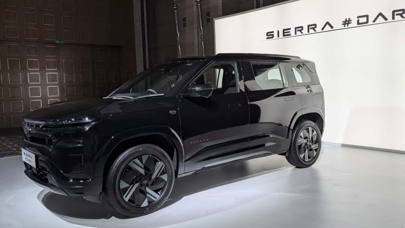 Tata Sierra का नया Dark Edition लॉन्च, All Black लुक के साथ मिलेंगे पर्पल क्रोम एक्सेंट, जानें कीमत और फीचर्स Tata Sierra का नया Dark Edition लॉन्च, All Black लुक के साथ मिलेंगे पर्पल क्रोम एक्सेंट, जानें कीमत और फीचर्स