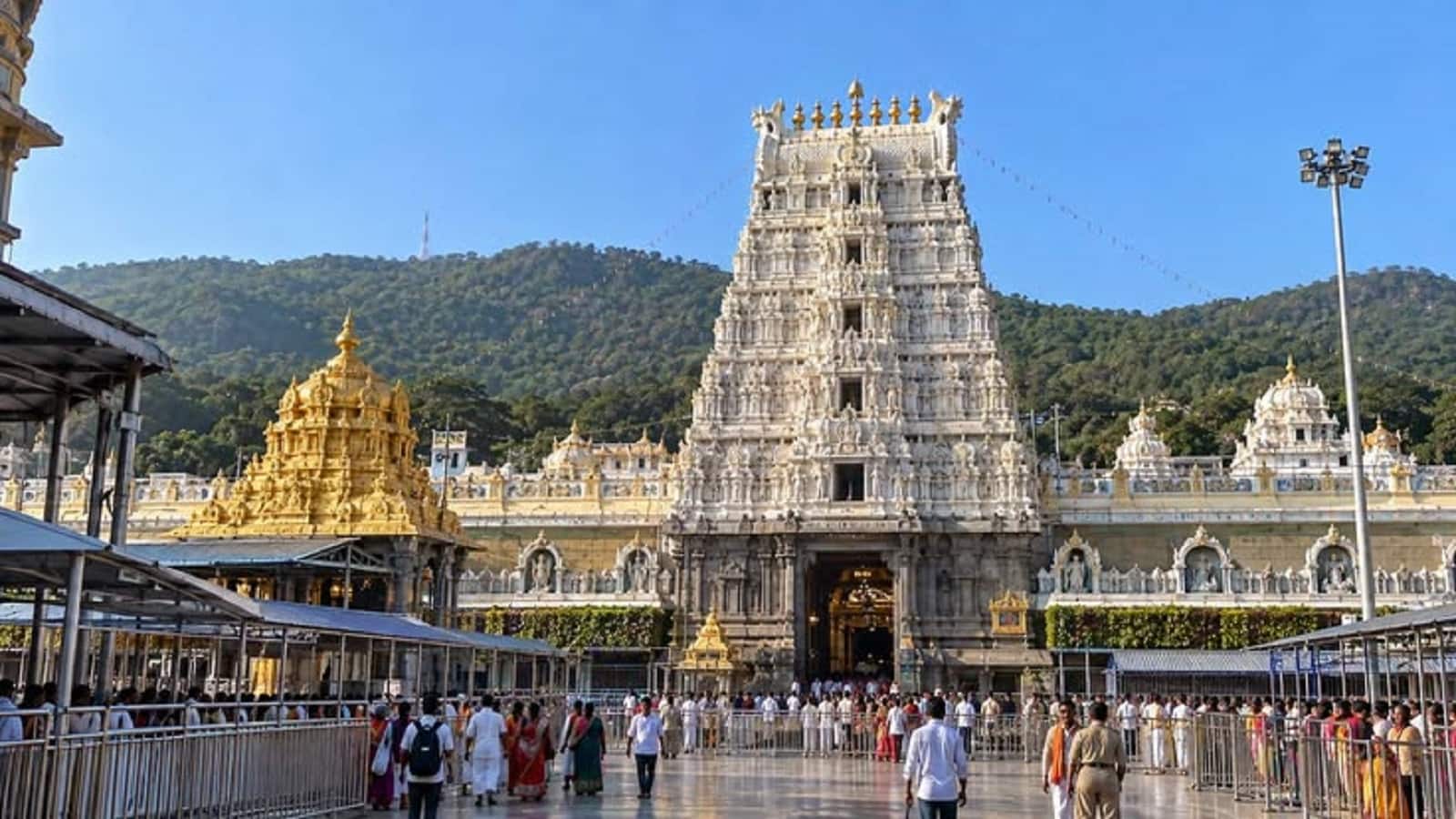 Tirupati Laddu prasadam: तिरुपति मंदिर के प्रसाद में मिला पाम ऑयल और केमिकल, ED के हत्थे चढ़े सुकृति फूड्स के कैलाश चंद मंगला Tirupati Laddu prasadam: तिरुपति मंदिर के प्रसाद में मिला पाम ऑयल और केमिकल, ED के हत्थे चढ़े सुकृति फूड्स के कैलाश चंद मंगला