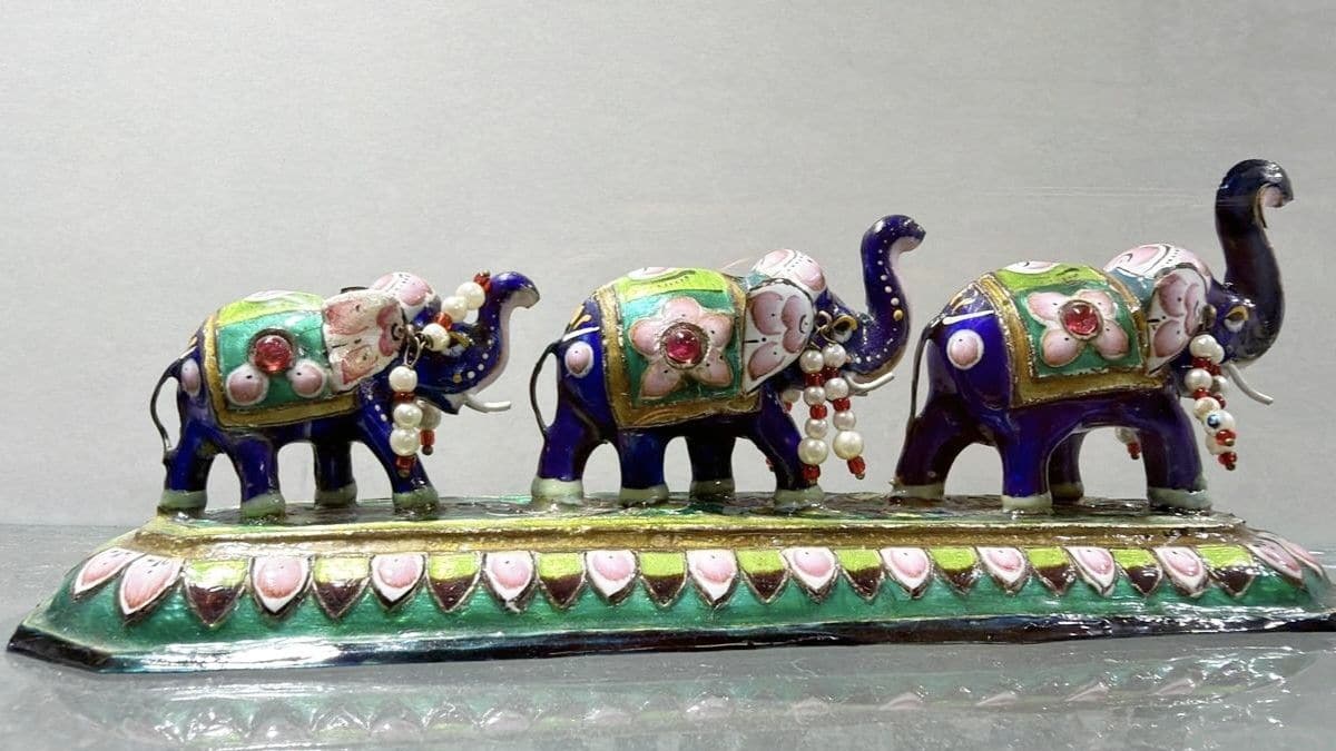 'काम छोड़ने की सोच रहा था, तभी हो गया चमत्कार!' काशी की 400 साल पुरानी कला के मुरीद हुए US, कनाडा और सिंगापुर