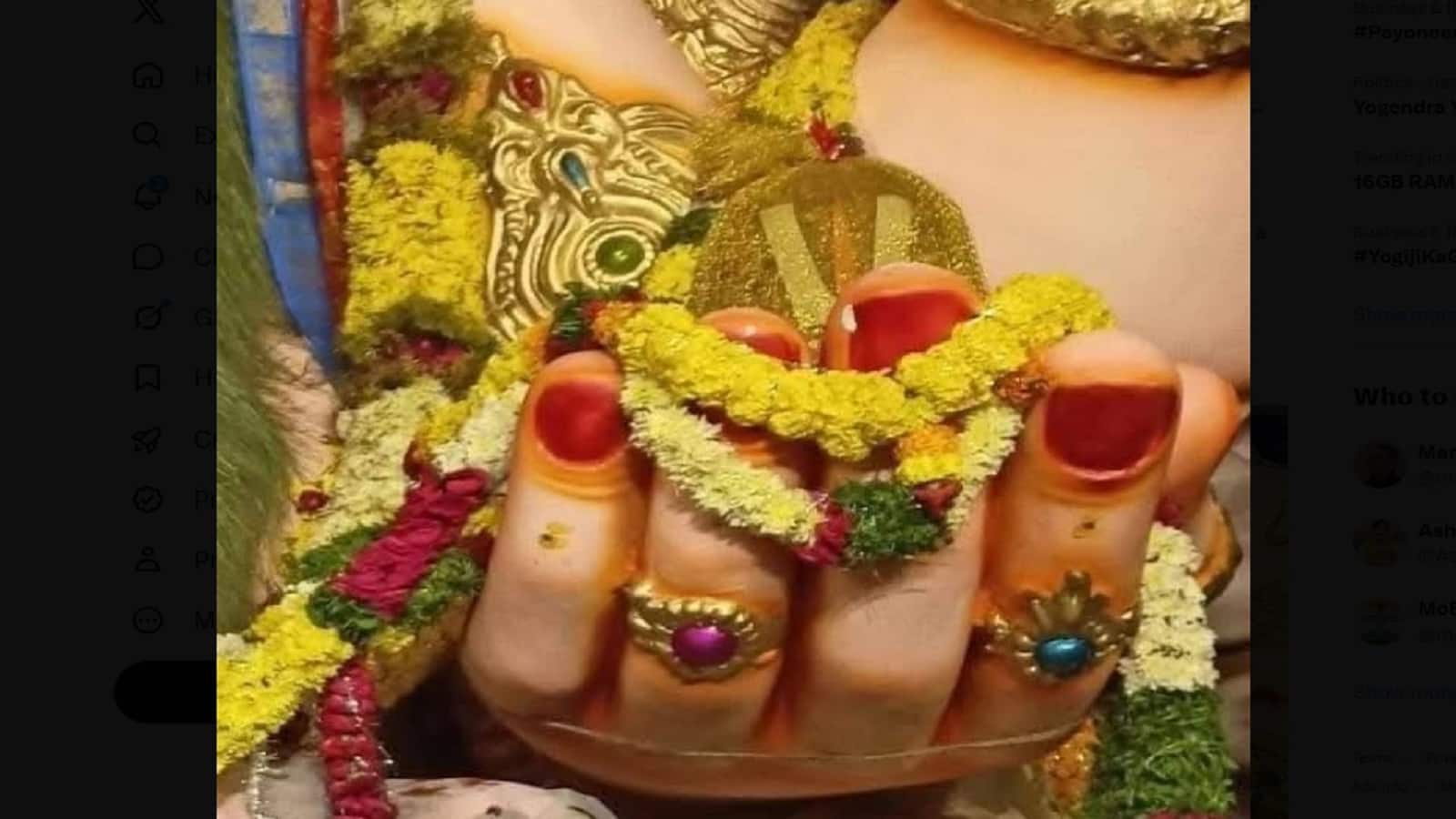 Balapur Ganesh Laddu Auction Record: बालापुर का गणेश लड्डू के लिए लुटाए 39 लाख, हैदराबाद में बप्पा का प्रसाद पाने के लिए गजब की दीवानगी Balapur Ganesh Laddu Auction Record: बालापुर का गणेश लड्डू के लिए लुटाए 39 लाख, हैदराबाद में बप्पा का प्रसाद पाने के लिए गजब की दीवानगी
