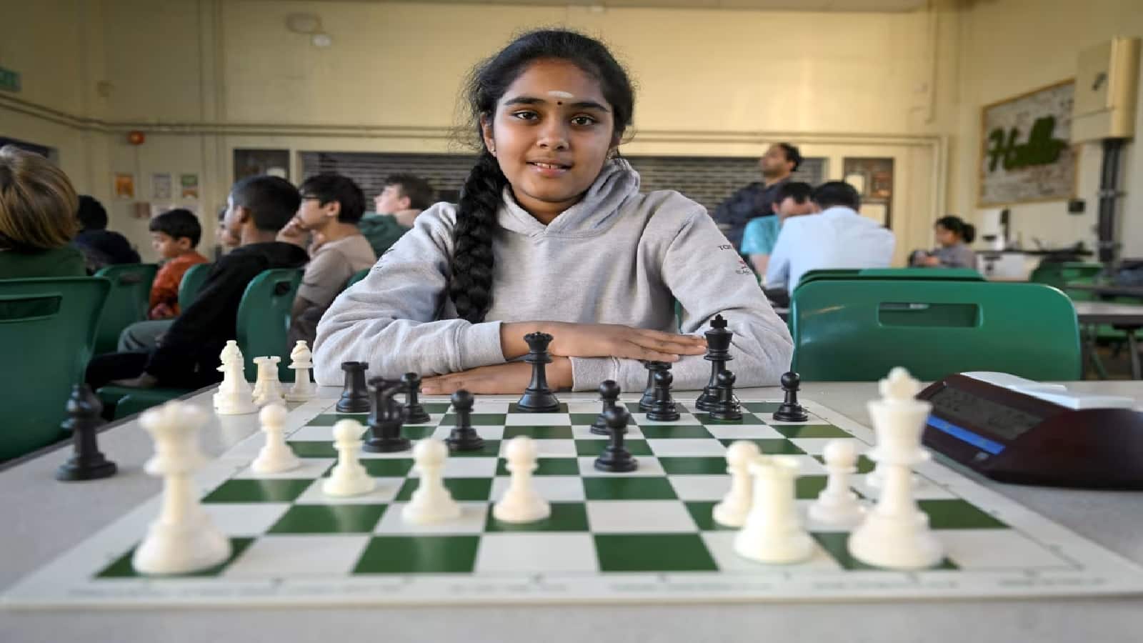 2026 Chess Olympiad: 11 साल की भारतीय मूल की ब्रिटिश शतरंज खिलाड़ी बोधना शिवनंदन सबसे कम उम्र की महिला ग्रैंडमास्टर बनीं 2026 Chess Olympiad: 11 साल की भारतीय मूल की ब्रिटिश शतरंज खिलाड़ी बोधना शिवनंदन सबसे कम उम्र की महिला ग्रैंडमास्टर बनीं