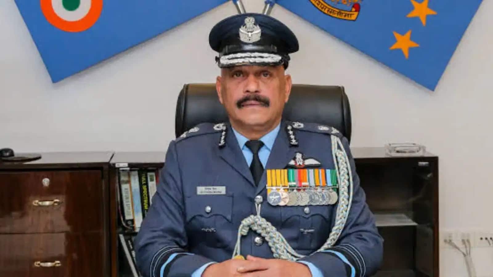राम मंदिर ट्रस्ट के पहले CEO बने रिटायर्ड एयर मार्शल जितेंद्र मिश्रा, ऑपरेशन सिंदूर से भी रहा है नाता राम मंदिर ट्रस्ट के पहले CEO बने रिटायर्ड एयर मार्शल जितेंद्र मिश्रा, ऑपरेशन सिंदूर से भी रहा है नाता