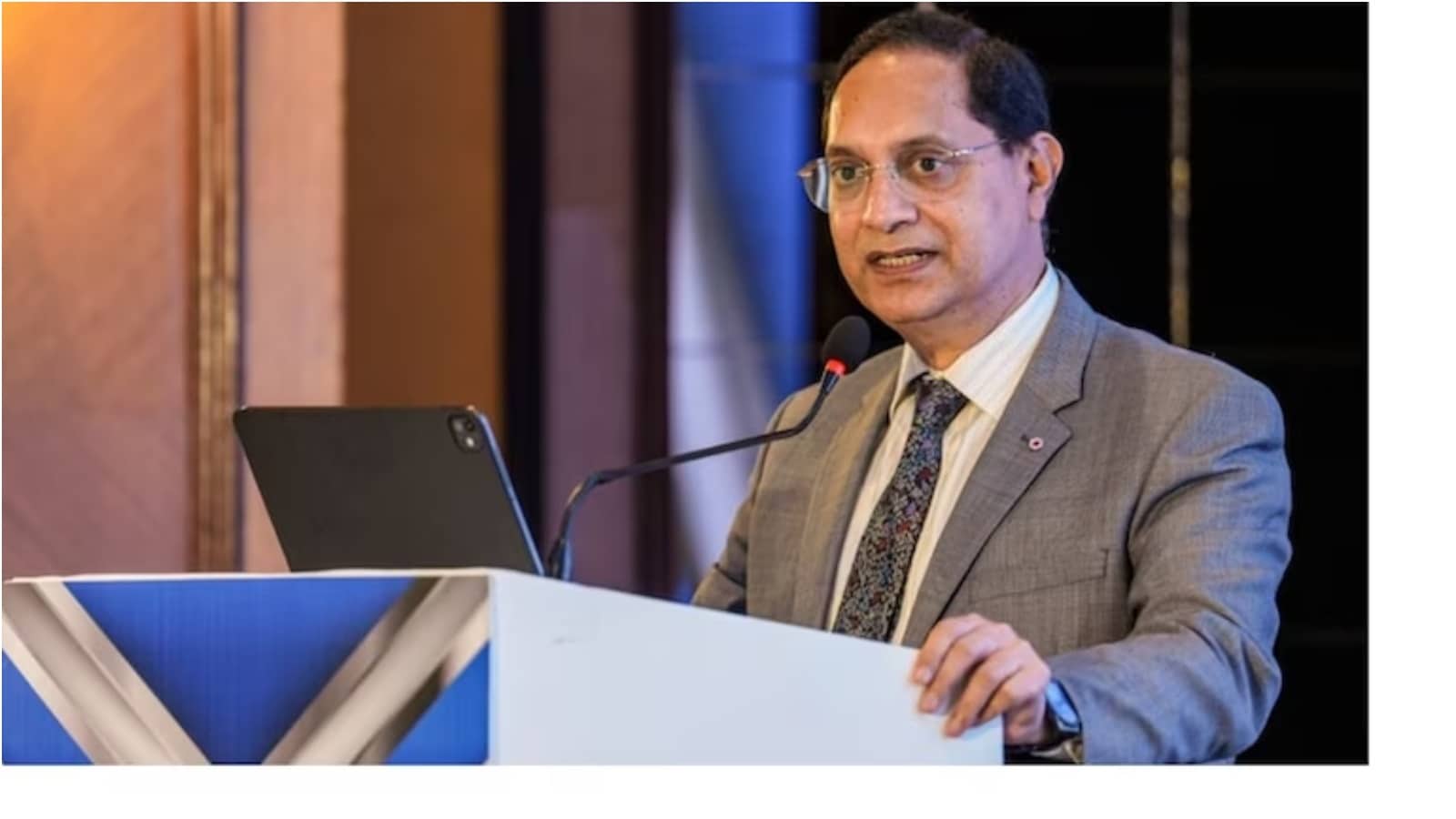 SEBI चेयरमैन का बड़ा बयान, कहा-CAS का सिस्टम बना रहेगा, आगे लिक्विडिटी बढ़ेगी SEBI चेयरमैन का बड़ा बयान, कहा-CAS का सिस्टम बना रहेगा, आगे लिक्विडिटी बढ़ेगी