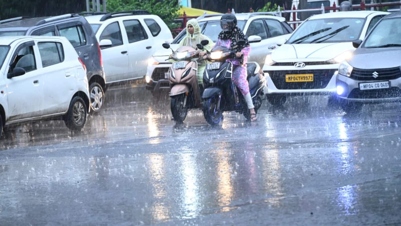 24 घंटे में डिप्रेशन में बदलेगा चक्रवातीय सिस्टम, 2 राज्यों में बहुत भारी बारिश की चेतावनी, यूपी-बिहार तक बिगड़ेगा मौसम 24 घंटे में डिप्रेशन में बदलेगा चक्रवातीय सिस्टम, 2 राज्यों में बहुत भारी बारिश की चेतावनी, यूपी-बिहार तक बिगड़ेगा मौसम