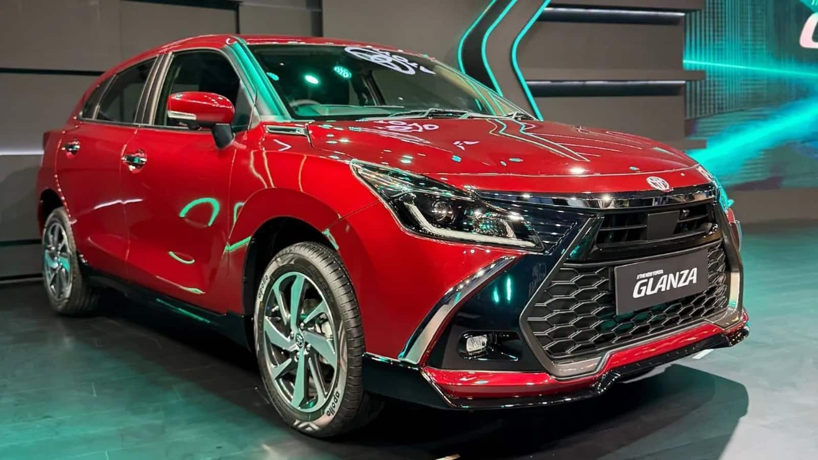 Toyota Glanza Facelift लॉन्च, इंजन से लेकर फीचर्स तक में हुए ये बड़े बदलाव, कीमत ₹6.99 लाख से शुरू Toyota Glanza Facelift लॉन्च, इंजन से लेकर फीचर्स तक में हुए ये बड़े बदलाव, कीमत ₹6.99 लाख से शुरू
