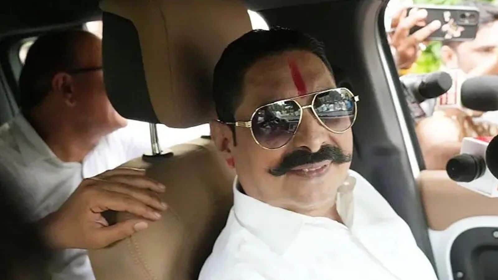 JDU ने बाहुबली विधायक अनंत सिंह को पार्टी ने निकाला, पत्नी नीलम देवी पर भी नीतीश कुमार की बड़ी कार्रवाई JDU ने बाहुबली विधायक अनंत सिंह को पार्टी ने निकाला, पत्नी नीलम देवी पर भी नीतीश कुमार की बड़ी कार्रवाई