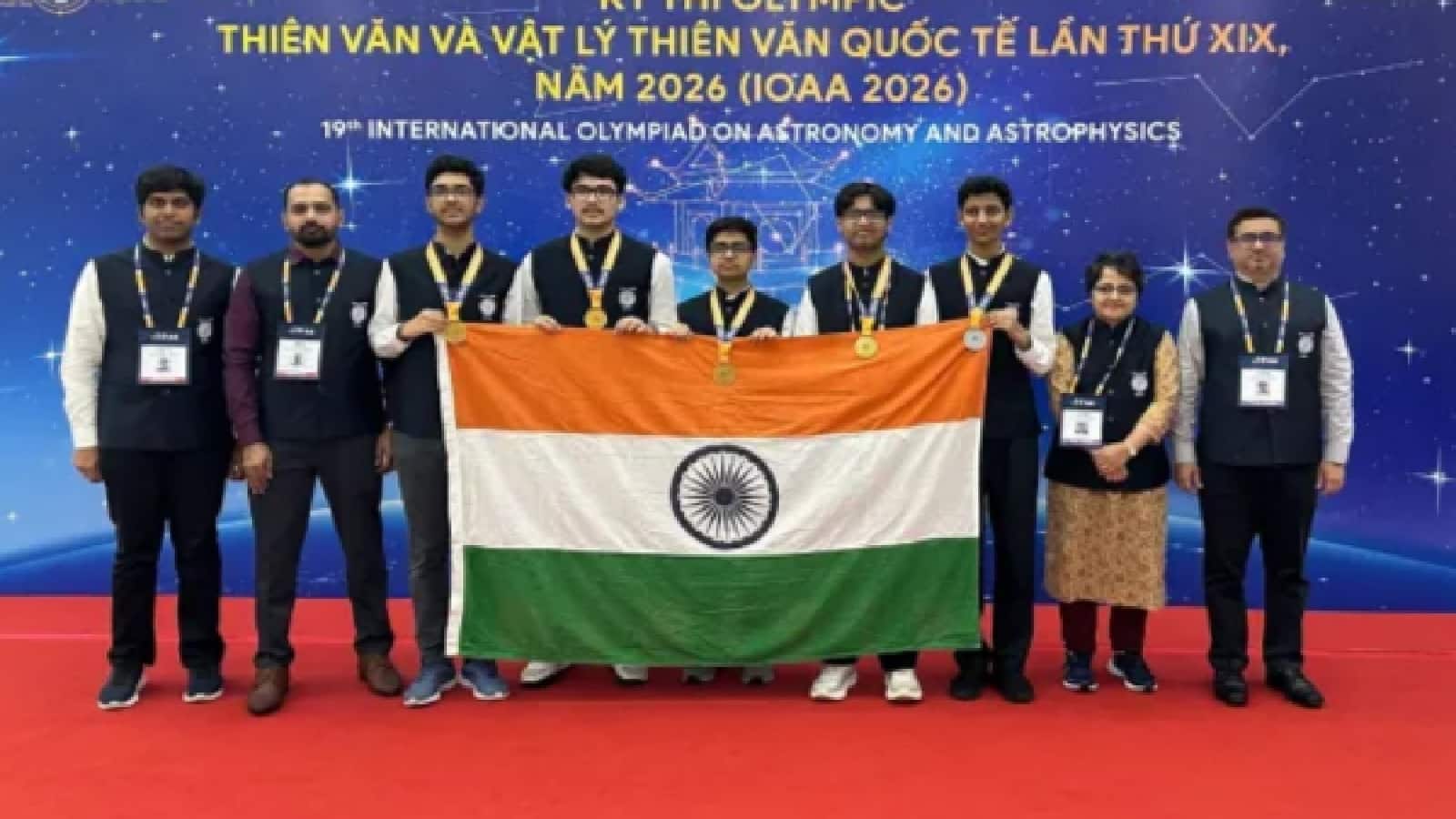 International Astronomy Olympiad 2026: 5 भारतीय छात्रों ने झटके 4 गोल्ड और 1 सिल्वर मेडल, हनोई में हुए ओलंपियाड में तीसरी रही भारतीय टीम International Astronomy Olympiad 2026: 5 भारतीय छात्रों ने झटके 4 गोल्ड और 1 सिल्वर मेडल, हनोई में हुए ओलंपियाड में तीसरी रही भारतीय टीम