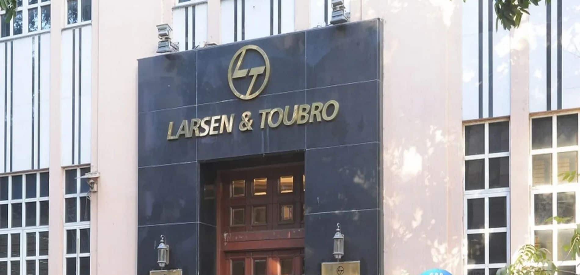 Q2 Result के बाद तूफानी रफ्तार से भाग रहा L&T का शेयर! बाजार खुलते ही 6% चढ़ा, कितना और ऊपर जा सकता है भाव? Q2 Result के बाद तूफानी रफ्तार से भाग रहा L&T का शेयर! बाजार खुलते ही 6% चढ़ा, कितना और ऊपर जा सकता है भाव?