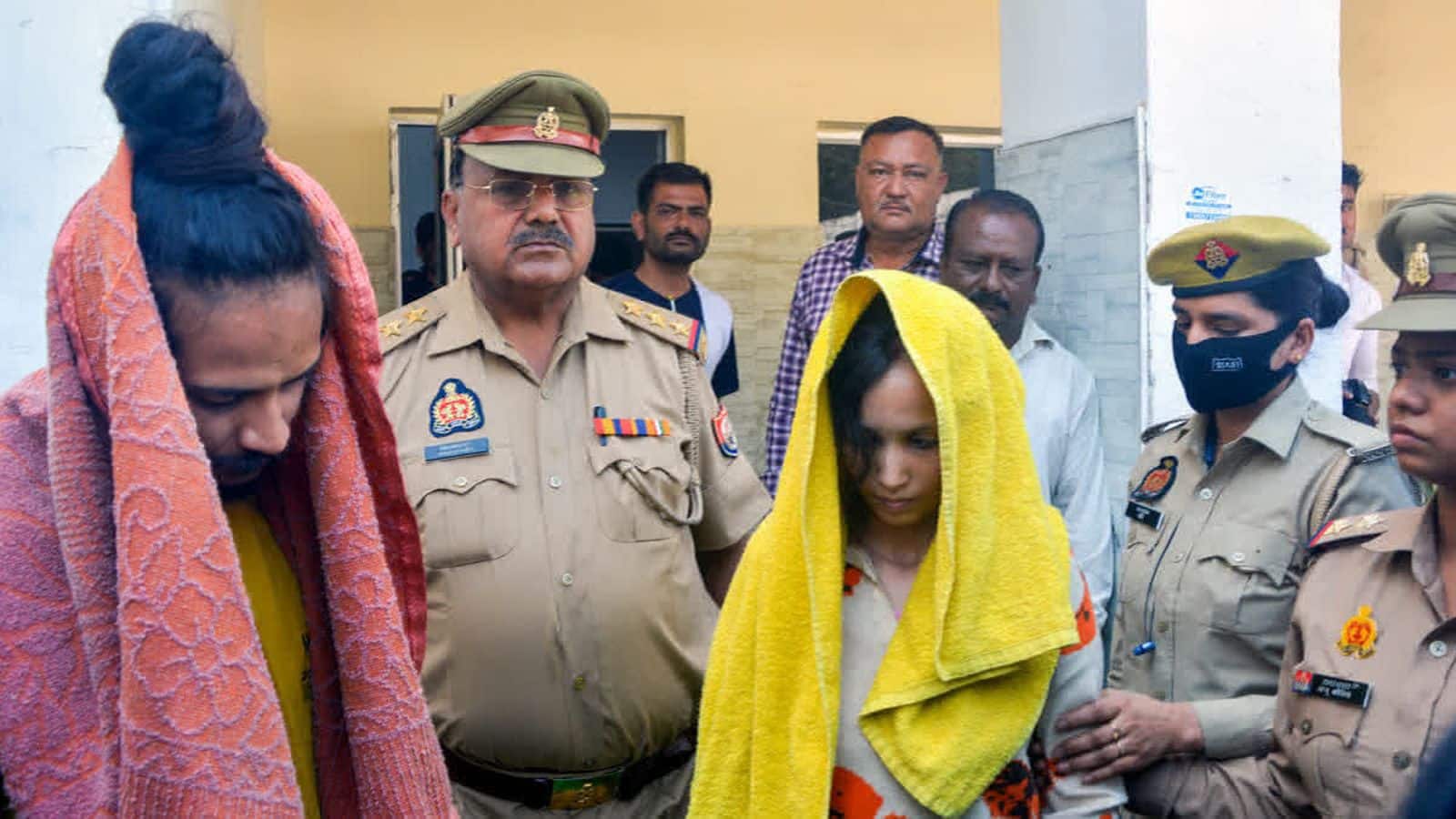 Meerut Blue Drum Murder Case: मेरठ नीला ड्रम मर्डर केस में कोर्ट का बड़ा फैसला, सौरभ राजपूत हत्याकांड में दोषी साहिल और मुस्कान को फांसी की सजा Meerut Blue Drum Murder Case: मेरठ नीला ड्रम मर्डर केस में कोर्ट का बड़ा फैसला, सौरभ राजपूत हत्याकांड में दोषी साहिल और मुस्कान को फांसी की सजा