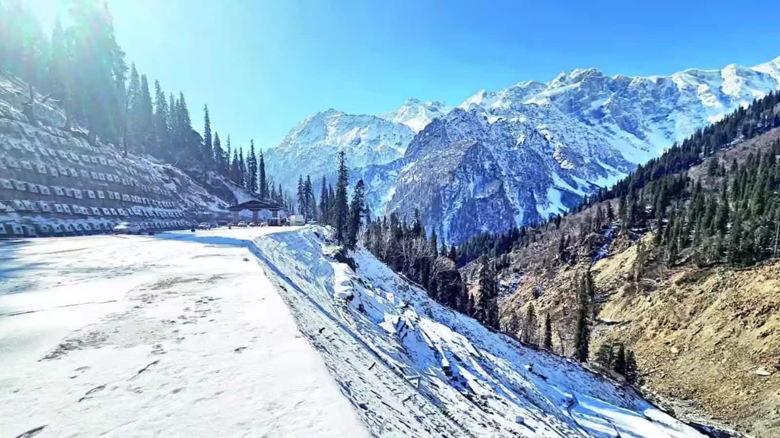 चंबा से कुल्लू तक बर्फबारी का अलर्ट, 13 से 15 अक्टूबर तक भारी बारिश वाला मौसम! वेस्टर्न डिस्टर्बेंस पर IMD ने दिया ये अपडेट चंबा से कुल्लू तक बर्फबारी का अलर्ट, 13 से 15 अक्टूबर तक भारी बारिश वाला मौसम! वेस्टर्न डिस्टर्बेंस पर IMD ने दिया ये अपडेट