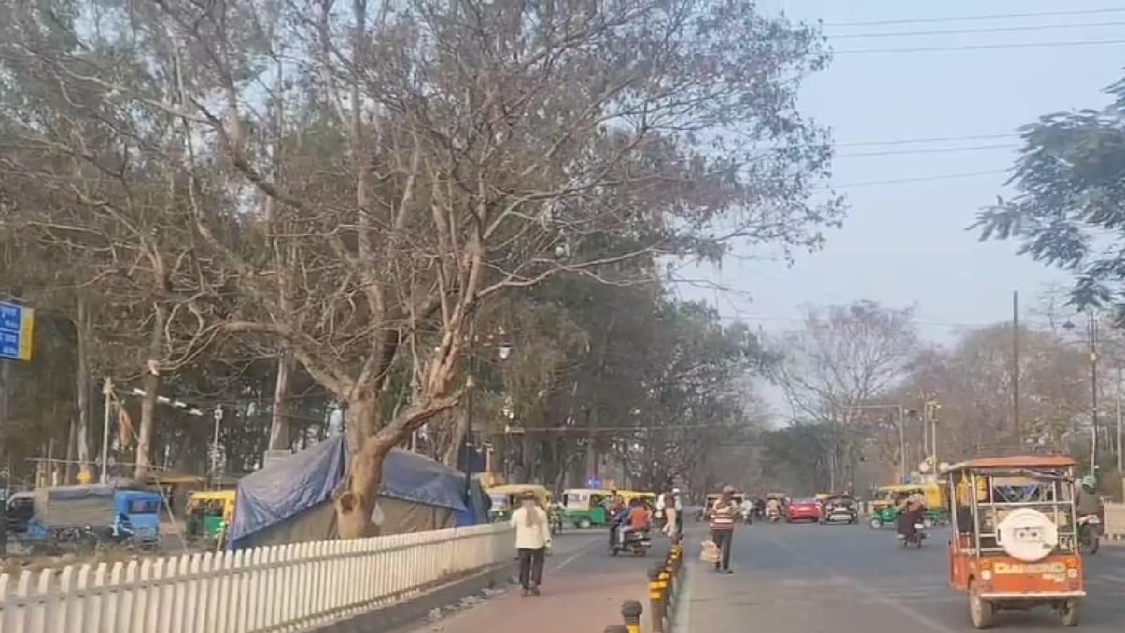 Ranchi First Smart 6 Lane Road: रांची में ₹177 करोड़ से बनेगा पहला स्मार्ट सिक्स-लेन रोड, लाल पत्थरों का फुटपाथ, साइकिल ट्रैक और सोलर लैंप होंगे खास Ranchi First Smart 6 Lane Road: रांची में ₹177 करोड़ से बनेगा पहला स्मार्ट सिक्स-लेन रोड, लाल पत्थरों का फुटपाथ, साइकिल ट्रैक और सोलर लैंप होंगे खास