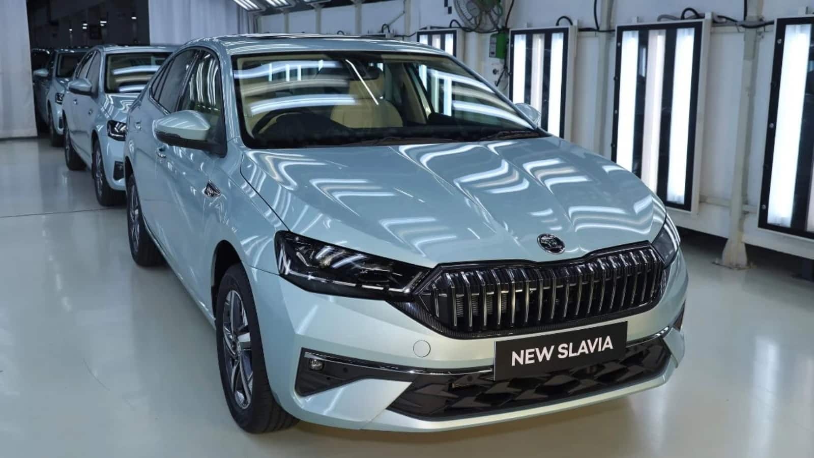 Skoda Slavia Facelift की कीमतों का ऐलान, ₹9.99 लाख से शुरू; 8-स्पीड AT और नए फीचर्स ने खींचा ध्यान Skoda Slavia Facelift की कीमतों का ऐलान, ₹9.99 लाख से शुरू; 8-स्पीड AT और नए फीचर्स ने खींचा ध्यान