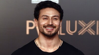 अभिनेता टाइगर श्रॉफ पर तीन लोगों द्वारा गोली चलाए जाने की खबर सामने आई है