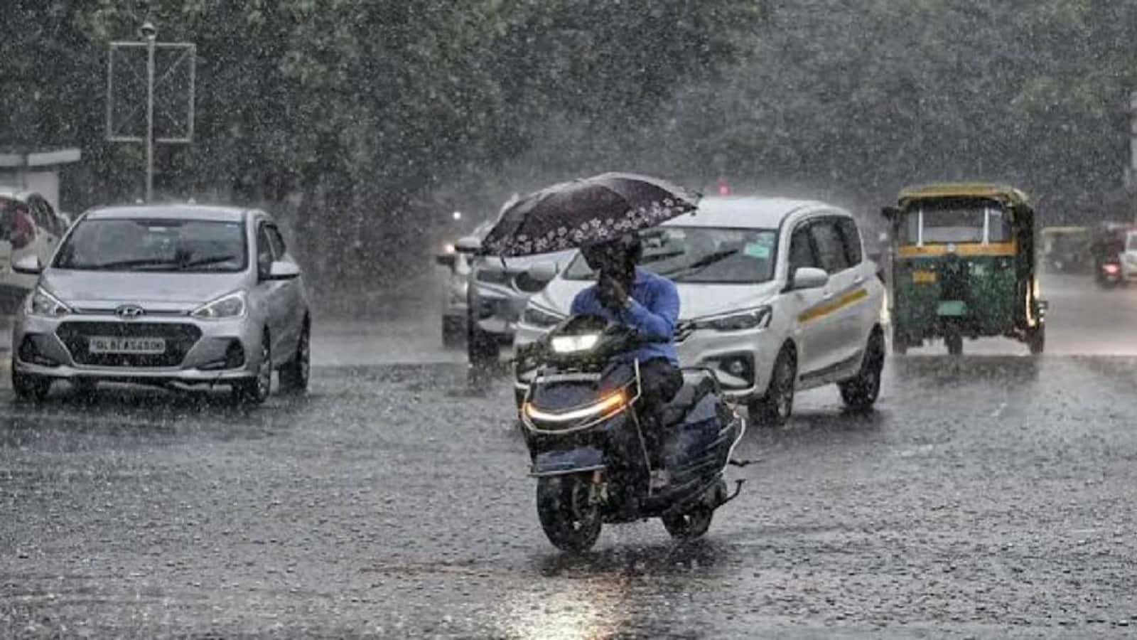 कल का मौसम: इन 20 राज्यों में बदलेगा मौसम, बारिश के साथ 60 kmph की रफ्तार से चलेंगी तेज हवाएं कल का मौसम: इन 20 राज्यों में बदलेगा मौसम, बारिश के साथ 60 kmph की रफ्तार से चलेंगी तेज हवाएं