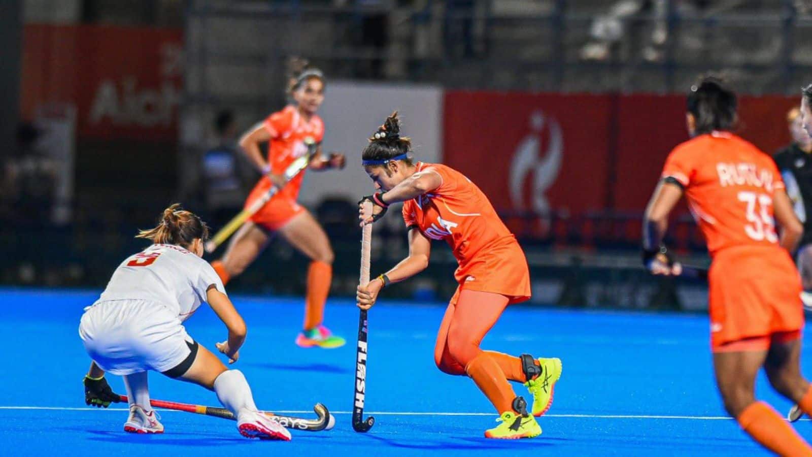 Asian Games 2026: खत्म हुआ 44 साल का इंतजार! हॉकी में चीन को हरा भारत की बेटियों ने जीता गोल्ड, ओलंपिक टिकट भी पक्का Asian Games 2026: खत्म हुआ 44 साल का इंतजार! हॉकी में चीन को हरा भारत की बेटियों ने जीता गोल्ड, ओलंपिक टिकट भी पक्का