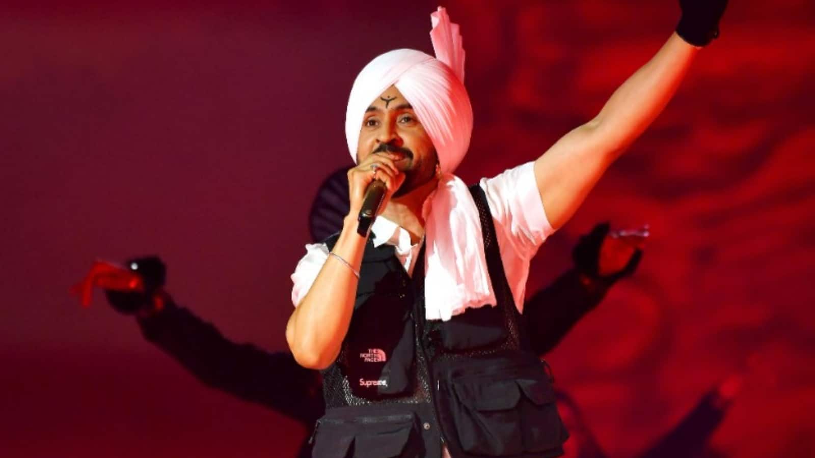 Diljit Dosanjh: दिलजीत दोसांझ का दिल्ली कॉन्सर्ट नहीं हुआ रद्द, पुलिस ने कहा- फिर से विचार किया गया और इसे मंजूरी दे दी गई Diljit Dosanjh: दिलजीत दोसांझ का दिल्ली कॉन्सर्ट नहीं हुआ रद्द, पुलिस ने कहा- फिर से विचार किया गया और इसे मंजूरी दे दी गई