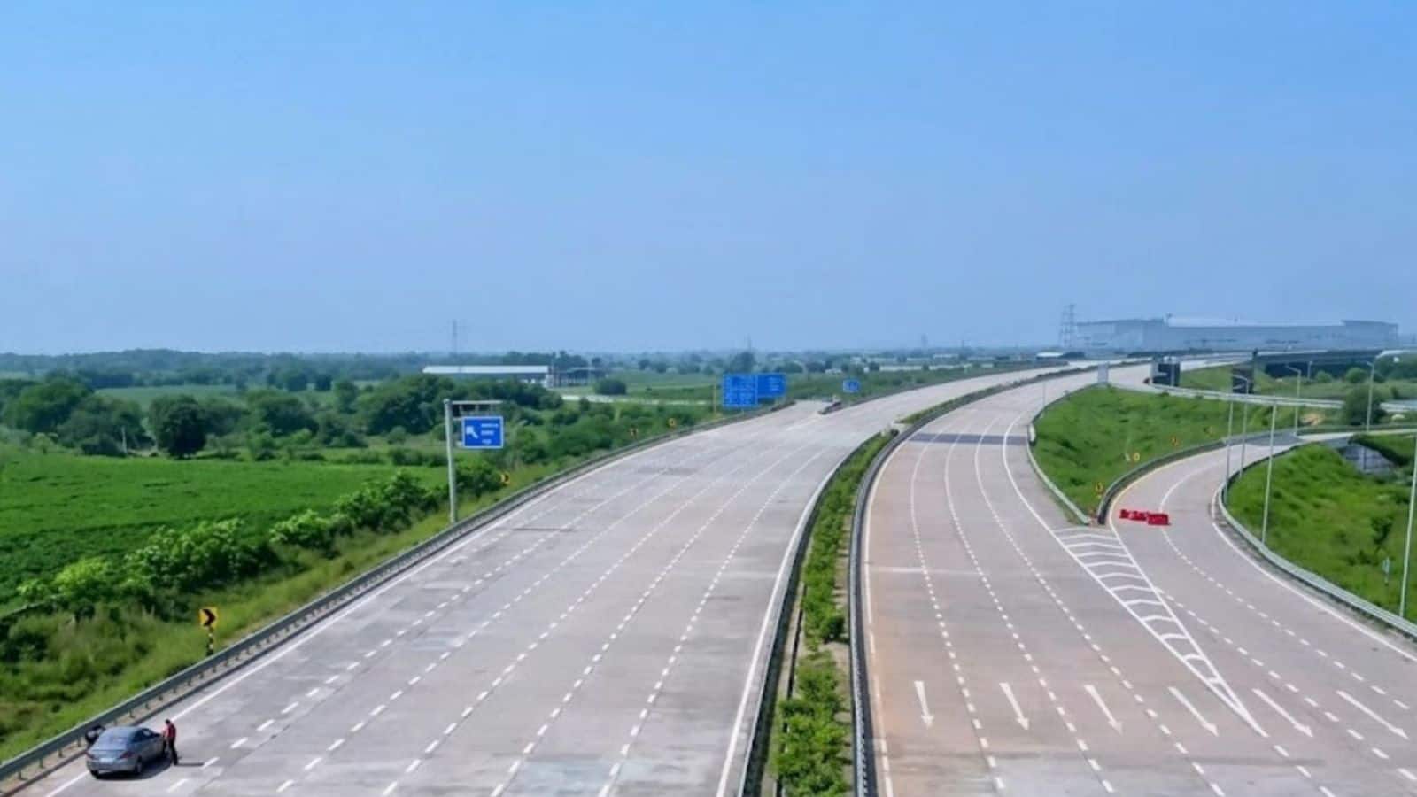 दिल्ली-मुंबई एक्सप्रेसवे के लिए 2029 तक करना होगा इंतजार, गुजरात में 90 KM के 3 हिस्सों में फंसा है काम दिल्ली-मुंबई एक्सप्रेसवे के लिए 2029 तक करना होगा इंतजार, गुजरात में 90 KM के 3 हिस्सों में फंसा है काम
