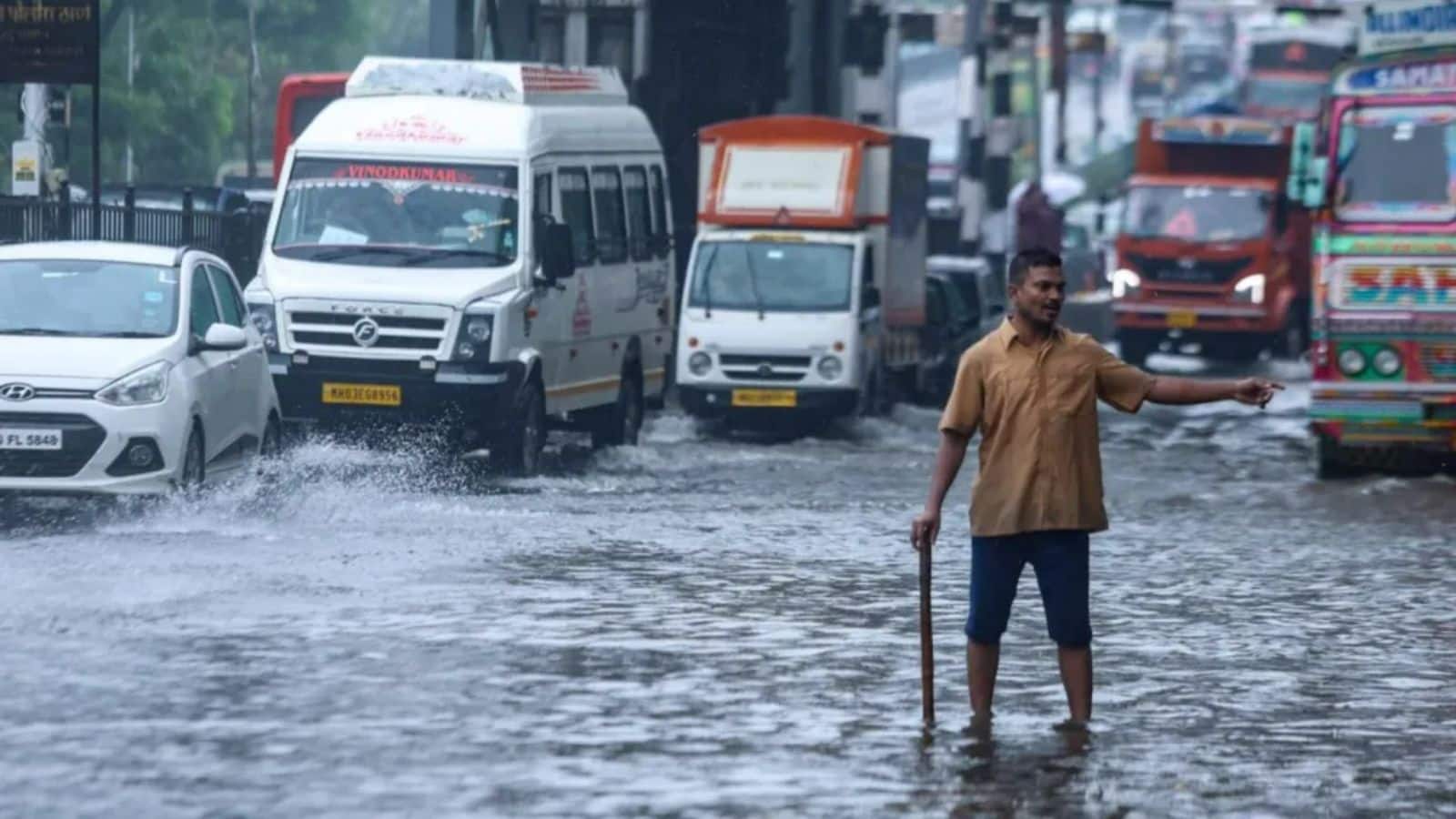 IMD Weather Alert: नॉर्थ-ईस्ट में मूसलाधार होने वाली है बारिश, बंगाल से सिक्किम तक बरसेंगे बादल, जानें किन सात राज्यों में गिरने वाली है बिजली IMD Weather Alert: नॉर्थ-ईस्ट में मूसलाधार होने वाली है बारिश, बंगाल से सिक्किम तक बरसेंगे बादल, जानें किन सात राज्यों में गिरने वाली है बिजली