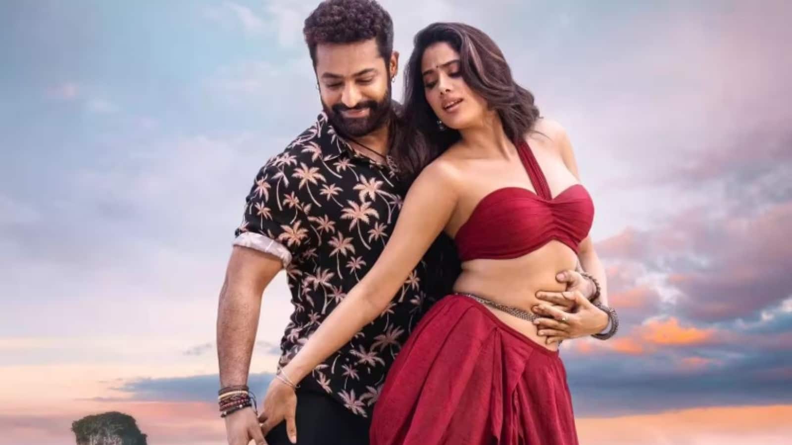 Jr NTR: जाह्नवी कपूर के एआई मॉर्फ्ड वीडियो को देख भड़के जूनियर एनटीआर, लीगल एक्शन लेने की चेतावनी दी Jr NTR: जाह्नवी कपूर के एआई मॉर्फ्ड वीडियो को देख भड़के जूनियर एनटीआर, लीगल एक्शन लेने की चेतावनी दी