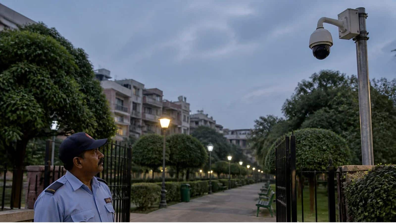 दिल्ली के 1000 बड़े पार्कों की बदलेगी सूरत! एंट्री-एग्जिट पर लगेंगे CCTV, दो शिफ्टों में तैनात होंगे 2000 गार्ड्स दिल्ली के 1000 बड़े पार्कों की बदलेगी सूरत! एंट्री-एग्जिट पर लगेंगे CCTV, दो शिफ्टों में तैनात होंगे 2000 गार्ड्स