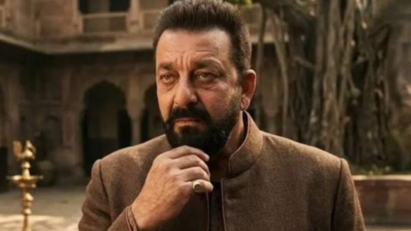 Sanjay Dutt: 'ट्रंप मामू सबकी वाट नहीं लगाने का जादू की झप्पी देने का...', 5 मिनट का पीएम बन संजय दत्त ने 'मुन्ना भाई' स्टाइल में दी मजेदार स्पीच Sanjay Dutt: 'ट्रंप मामू सबकी वाट नहीं लगाने का जादू की झप्पी देने का...', 5 मिनट का पीएम बन संजय दत्त ने 'मुन्ना भाई' स्टाइल में दी मजेदार स्पीच