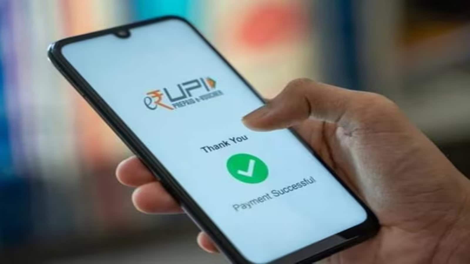 MDR लागू होने से पहले ही 1.8% घटे UPI लेनदेन, वैल्यू को भी लगा 1.5% का झटका MDR लागू होने से पहले ही 1.8% घटे UPI लेनदेन, वैल्यू को भी लगा 1.5% का झटका