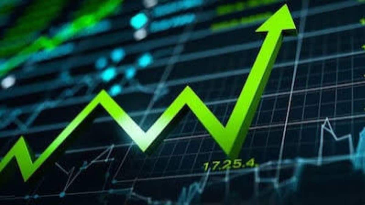 Share Market Rise: शेयर बाजार में तूफानी तेजी! इन 3 वजहों से 900 से ज्यादा उछला सेंसेक्स Share Market Rise: शेयर बाजार में तूफानी तेजी! इन 3 वजहों से 900 से ज्यादा उछला सेंसेक्स