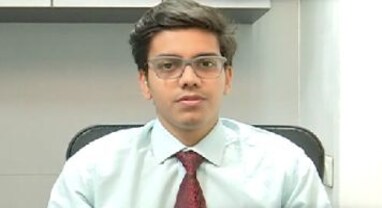 ખરીદો એચડીએફસી બેન્ક, એચડીએફસી: અર્પણ શાહ