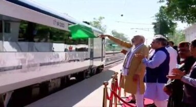 બજેટ 2023: 400 વંદે ભારત ટ્રેનોની જાહેરાત આ બજેટમાં થઈ શકે છે
