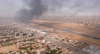 Sudan Fighting: સુદાનમાં સેના અને અર્ધલશ્કરી દળો વચ્ચે હિંસક લડાઈમાં એક ભારતીય સહિત 200 લોકોના મોત, 1800થી વધુ ઘાયલ Sudan Fighting: સુદાનમાં સેના અને અર્ધલશ્કરી દળો વચ્ચે હિંસક લડાઈમાં એક ભારતીય સહિત 200 લોકોના મોત, 1800થી વધુ ઘાયલ