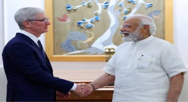 Appleના CEO ટિમ કુકે PM મોદી સાથે કરી મુલાકાત, કહ્યું- અમે ભારતમાં ઇન્વેસ્ટ કરવા માટે છીએ પ્રતિબદ્ધ Appleના CEO ટિમ કુકે PM મોદી સાથે કરી મુલાકાત, કહ્યું- અમે ભારતમાં ઇન્વેસ્ટ કરવા માટે છીએ પ્રતિબદ્ધ