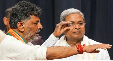 કર્ણાટકનો તાજ સિદ્ધારમૈયાના સિરે, ડીકે શિવકુમાર ડેપ્યુટી સીએમ માટે સંમત