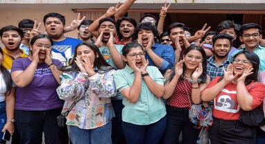 ધો-12 સામાન્ય પ્રવાહનું પરિણામ 73.27 ટકા જાહેર, ગત વર્ષ કરતાં 13 ટકા ઓછું આવ્યું રિઝલ્ટ