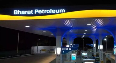 BPCL Q2 Result: વર્ષના આધાર પર નફો 5% વધ્યો, આવક 7% ઘટી BPCL Q2 Result: વર્ષના આધાર પર નફો 5% વધ્યો, આવક 7% ઘટી