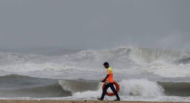 Cyclone Biparjoy: ચક્રવાતી તોફાન બિપરજોય ગંભીર રૂપ ધારણ કરી રહ્યું છે, આ રાજ્યો પર મંડરાઈ રહ્યો છે ખતરો, ચોમાસા પર પણ પડશે અસર Cyclone Biparjoy: ચક્રવાતી તોફાન બિપરજોય ગંભીર રૂપ ધારણ કરી રહ્યું છે, આ રાજ્યો પર મંડરાઈ રહ્યો છે ખતરો, ચોમાસા પર પણ પડશે અસર